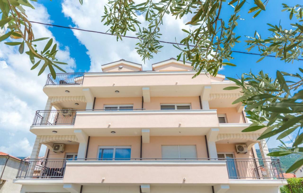 Villa Apartments Kordic Kaštela Εξωτερικό φωτογραφία