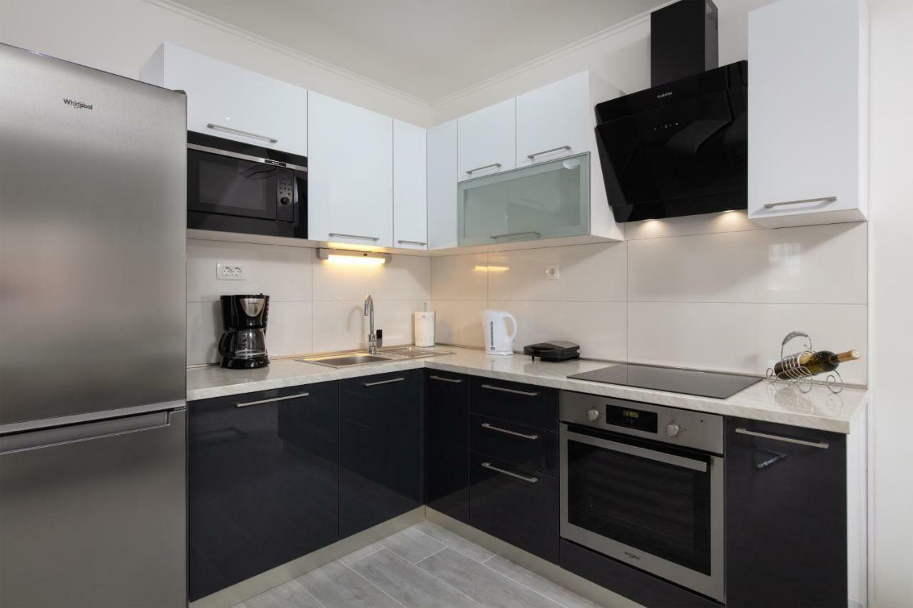 Villa Apartments Kordic Kaštela Εξωτερικό φωτογραφία