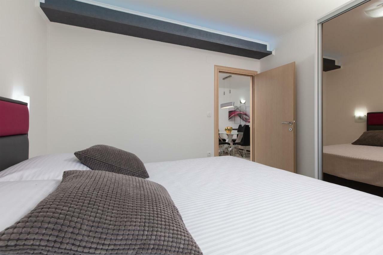 Villa Apartments Kordic Kaštela Εξωτερικό φωτογραφία