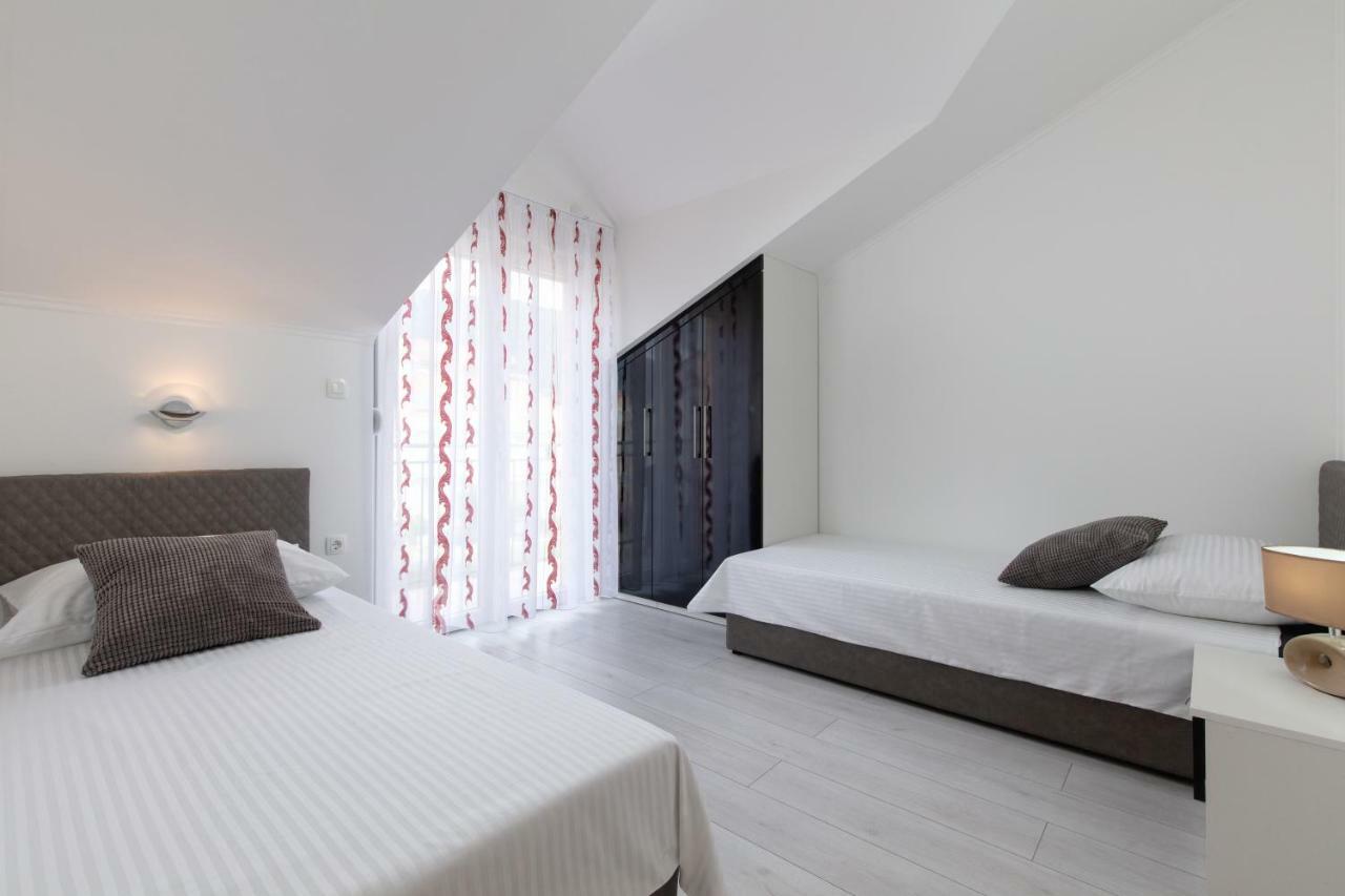 Villa Apartments Kordic Kaštela Εξωτερικό φωτογραφία