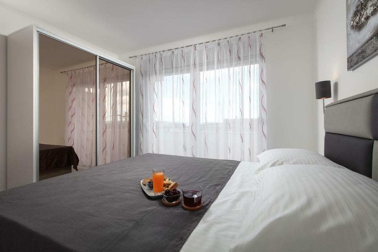 Villa Apartments Kordic Kaštela Εξωτερικό φωτογραφία